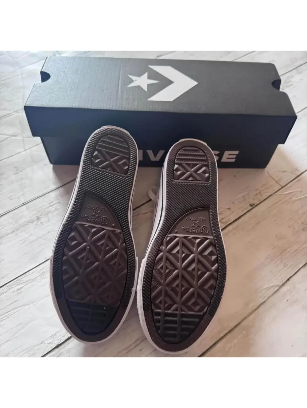 Converse any white